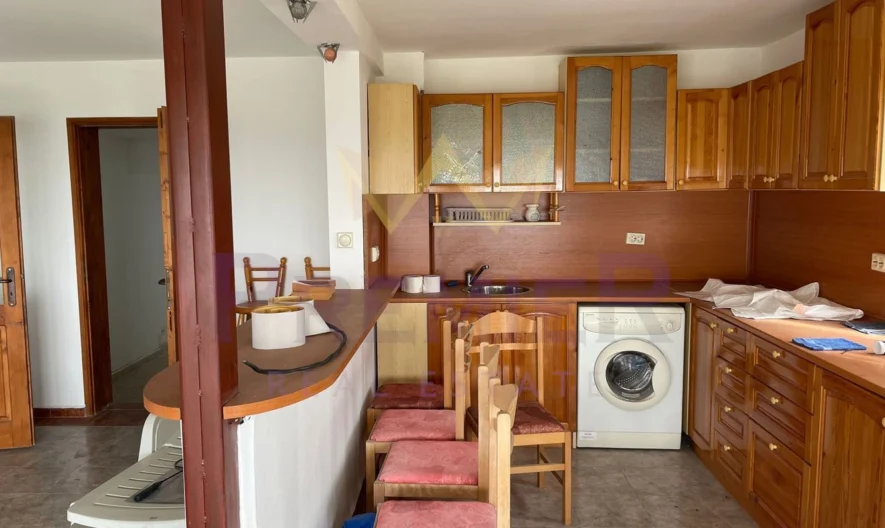 Къща в с. Изворище -  - снимка 1 - Имоти Премиер