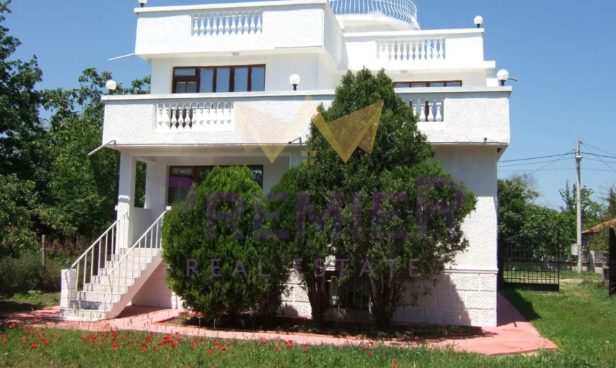 Къща в с. Крапец -  - снимка 1 - Имоти Премиер