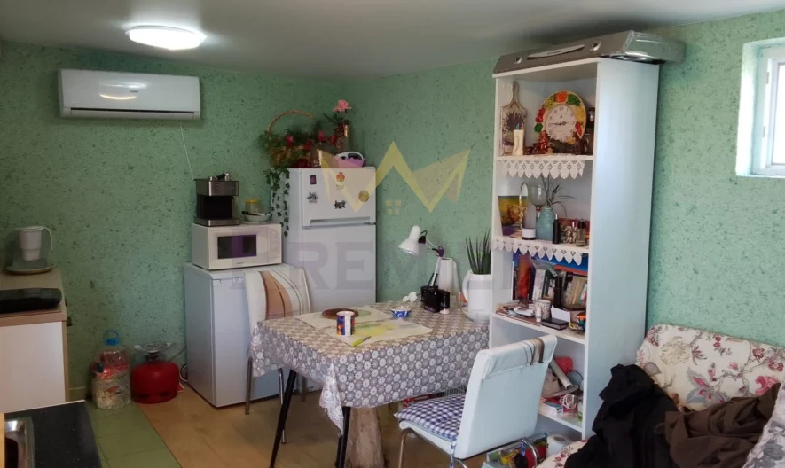 Къща в с. Стожер, област Добрич -  - снимка 8 - Имоти Премиер