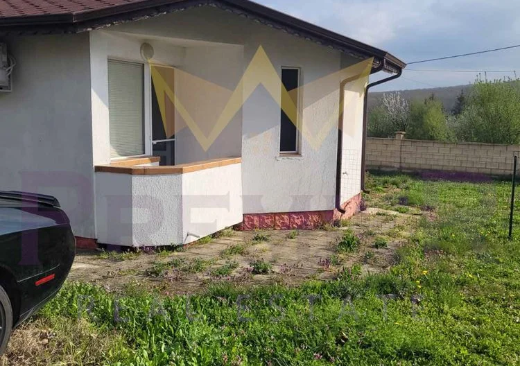 Къща в с. Юнец, обл.Варна - - снимка 1 - Имоти Премиер