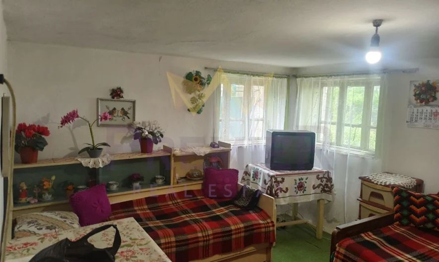 Къща в село Есеница -  - снимка 16 - Имоти Премиер