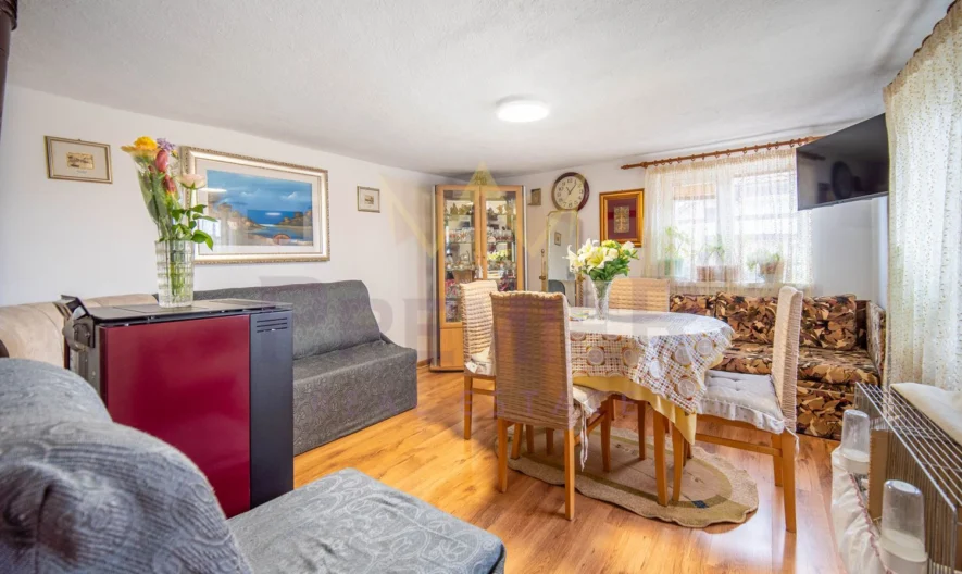 Къща в село Гурково . - - снимка 11 - Имоти Премиер