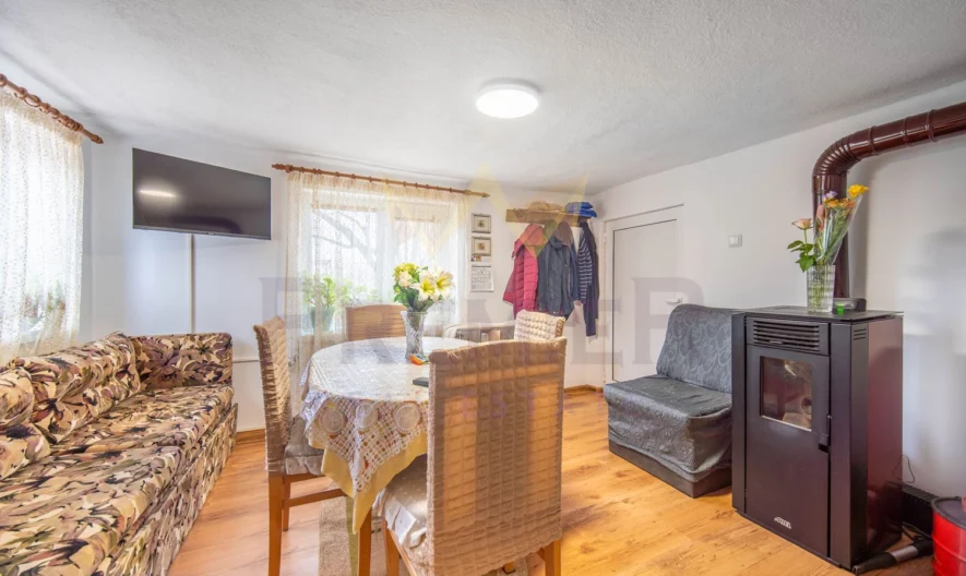 Къща в село Гурково . - - снимка 12 - Имоти Премиер