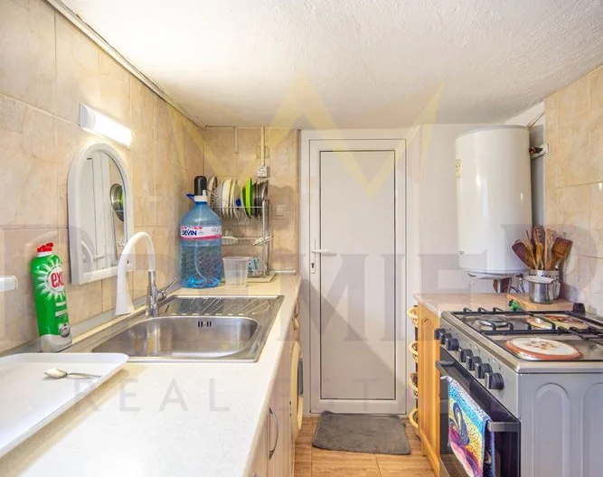 Къща в село Гурково . - - снимка 14 - Имоти Премиер