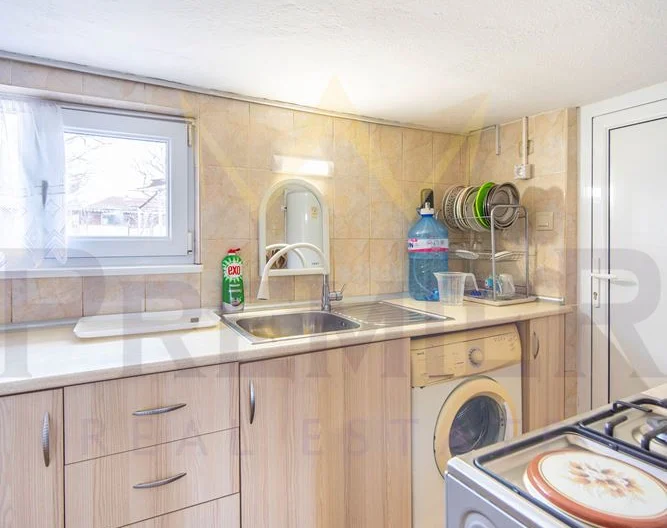 Къща в село Гурково . - - снимка 15 - Имоти Премиер