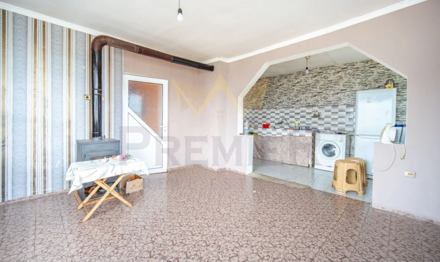 Къща в село Гурково -  - снимка 3 - Имоти Премиер