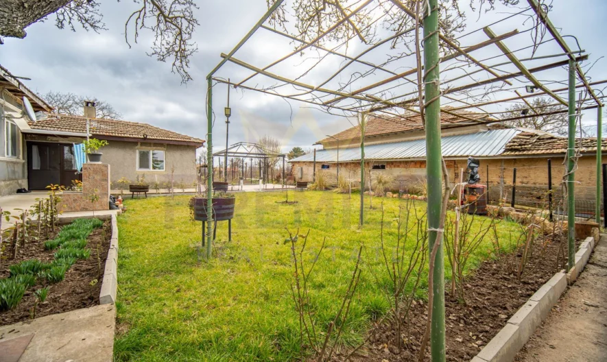 Къща в село Гурково . - - снимка 3 - Имоти Премиер