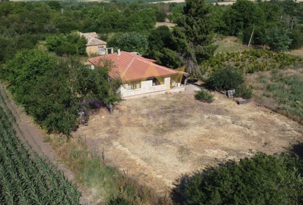 Агенция за недвижими имоти - Имоти Премиер - имот - 1035831, Цена: 189000 EUR