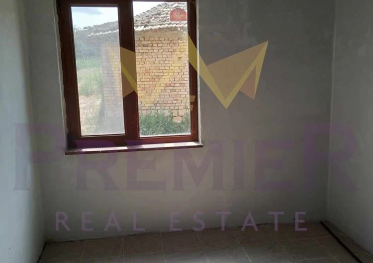 Къща в село Караманите - - снимка 9 - Имоти Премиер