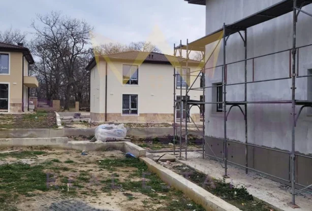 Агенция за недвижими имоти - Имоти Премиер - имот - 982136, Цена: 250000 EUR