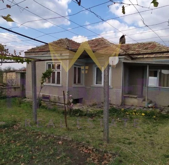 Къща в с.Момчилово, обл.Варна -  - снимка 1 - Имоти Премиер