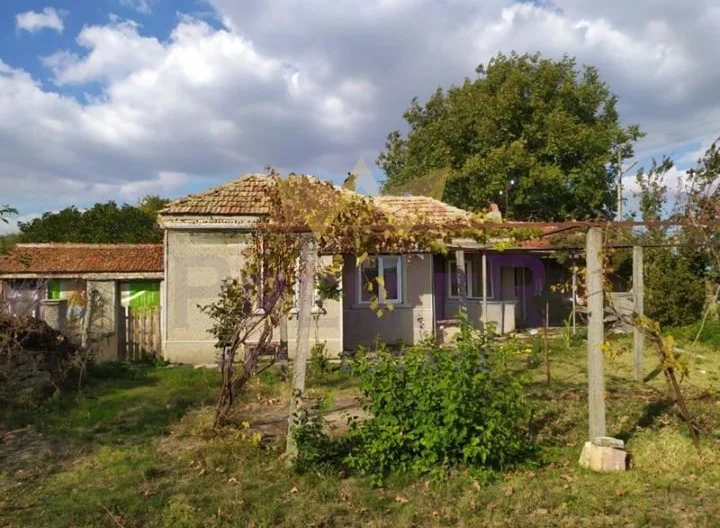 Къща в с.Момчилово, обл.Варна -  - снимка 5 - Имоти Премиер