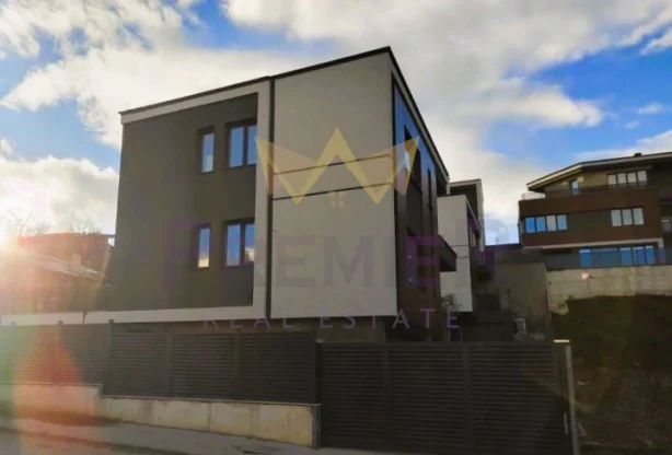 Агенция за недвижими имоти - Имоти Премиер - имот - 1022679, Цена: 500000 EUR