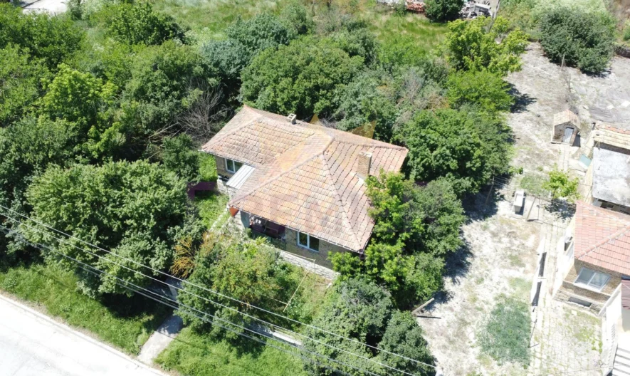 Къща в с.Разделна - - снимка 9 - Имоти Премиер