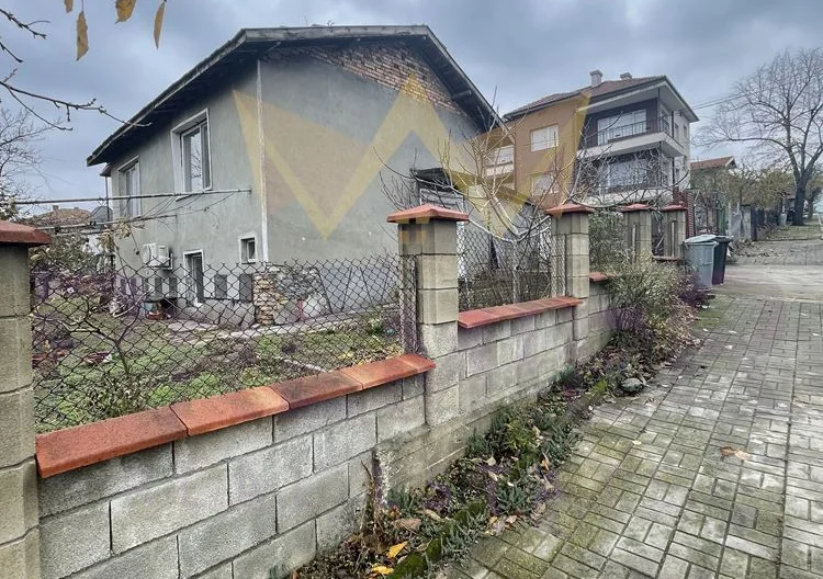 Къща в с.Страшимирово -  - снимка 1 - Имоти Премиер