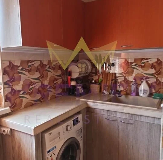 Къща в центъра на град Девня -  - снимка 16 - Имоти Премиер