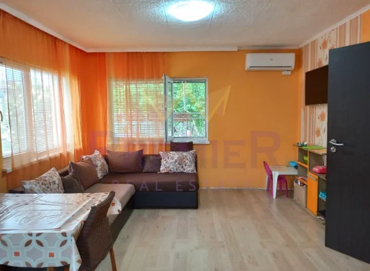 Къща в центъра на град Девня -  - снимка 19 - Имоти Премиер