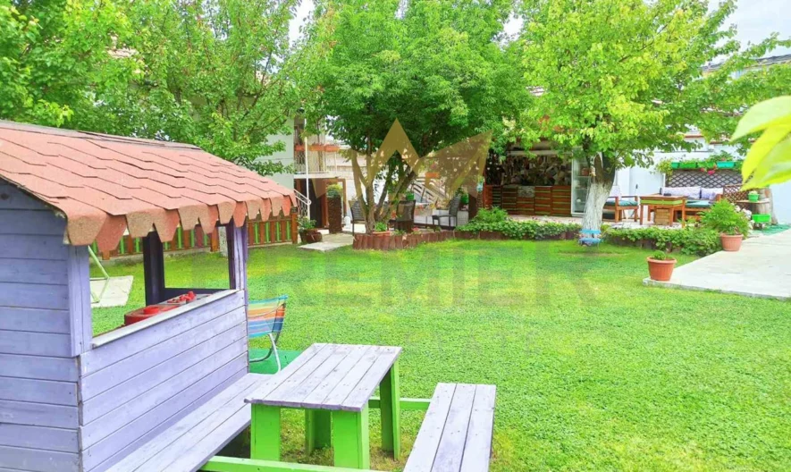 Къща в центъра на град Девня -  - снимка 7 - Имоти Премиер