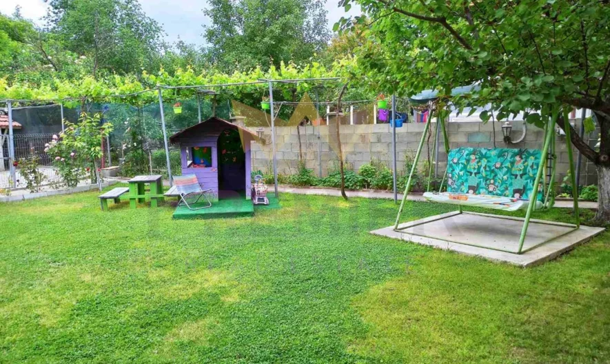 Къща в центъра на град Девня -  - снимка 8 - Имоти Премиер