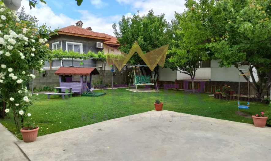 Къща в центъра на град Девня -  - снимка 9 - Имоти Премиер