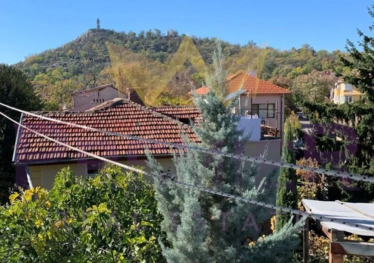 Къща в центъра на Пловдив -  - снимка 1 - Имоти Премиер