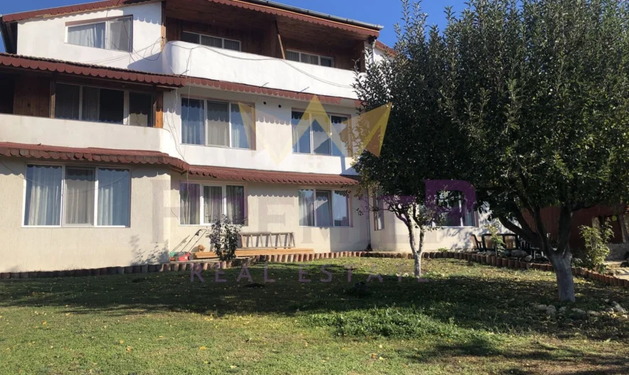 Къща във Възраждане -  - снимка 1 - Имоти Премиер