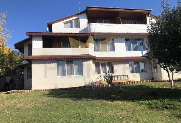 Къща във Възраждане - - снимка 2 - Имоти Премиер