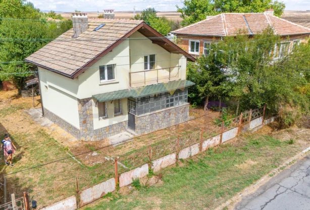 Код на имот: 1056402, Площ: 160 м<sup>2</sup> кв.м, Имоти Премиер - Цена: 110000 EUR