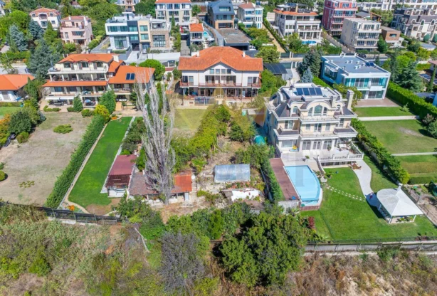 Код на имот: 1077781, Площ: 1671 м<sup>2</sup> кв.м, Имоти Премиер - Цена: 2700000 EUR