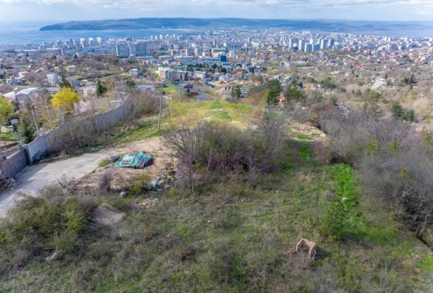 Код на имот: 1196000, Площ: 2428 м<sup>2</sup> кв.м, Имоти Премиер - Цена: 199000 EUR