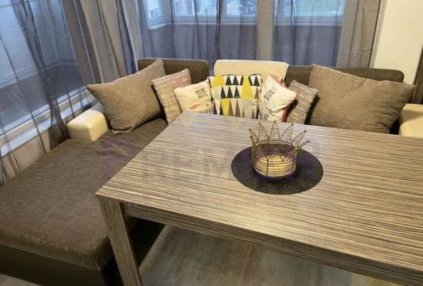 Код на имот: 1196833, Площ: 90 м<sup>2</sup> кв.м, Имоти Премиер - Цена: 470 EUR