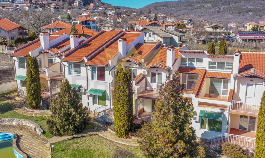 Комплекс от къщи - - снимка 18 - Имоти Премиер