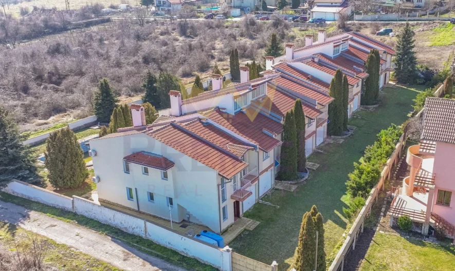 Комплекс от къщи - - снимка 21 - Имоти Премиер