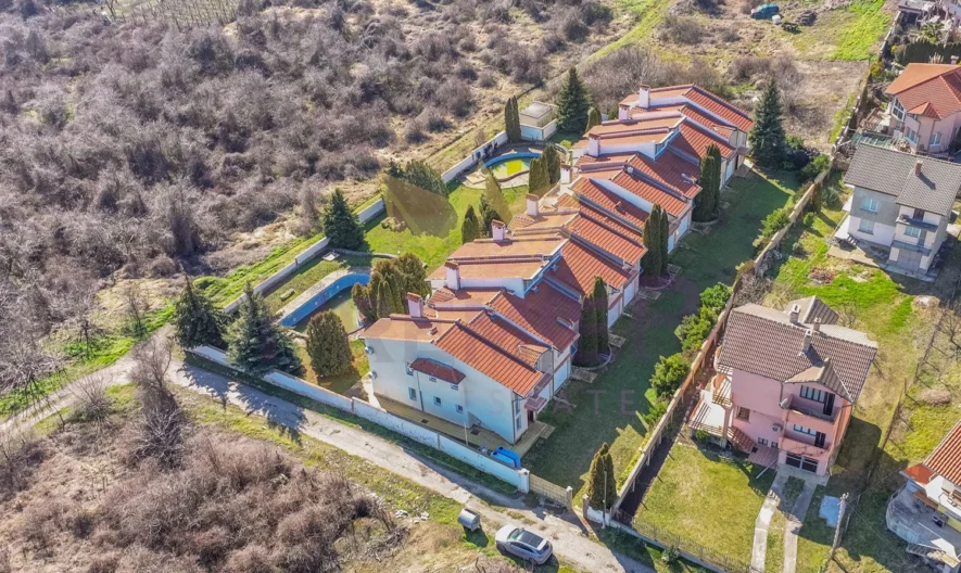 Комплекс от къщи - - снимка 25 - Имоти Премиер