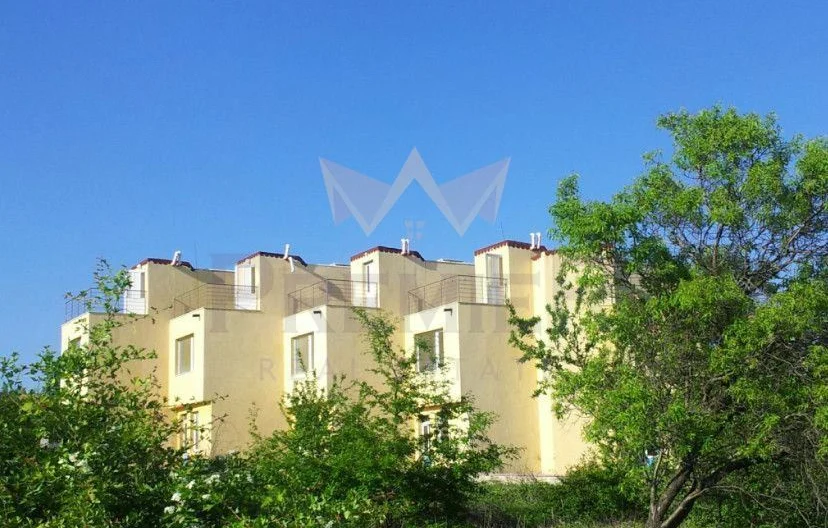 Комплекс от къщи в района на Златни Пясъци -  - снимка 2 - Имоти Премиер