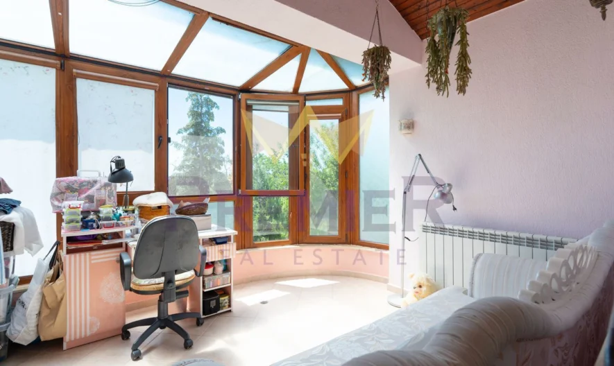 Kétszintes ház gyönyörű zöld udvarral, 15 perc sétára a tengertől, Priboy városrészben, Várna - - snimka 14 - Imoti Premier