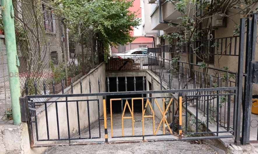 Kétszintes üzlethelyiség a városközpontban, a Tengerkert mellett -  - snimka 5 - Imoti Premier