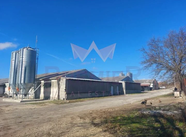 Laufendes Investitionsprojekt – moderne Geflügelfarm mit unterzeichneten Verträgen für den Absatz der Produktion -  - snimka 1 - Imoti Premier