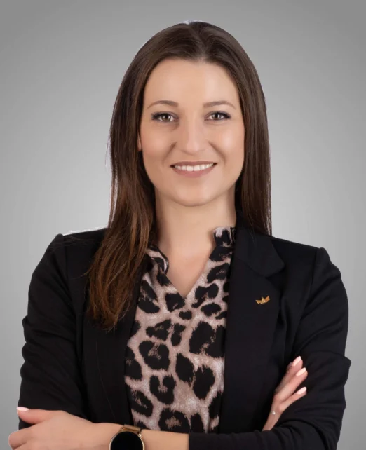 Апартамент с 3 спални и кухня в Цветен кватал - ИМОТИ ПРЕМИЕР - Агенция за недвижими имоти