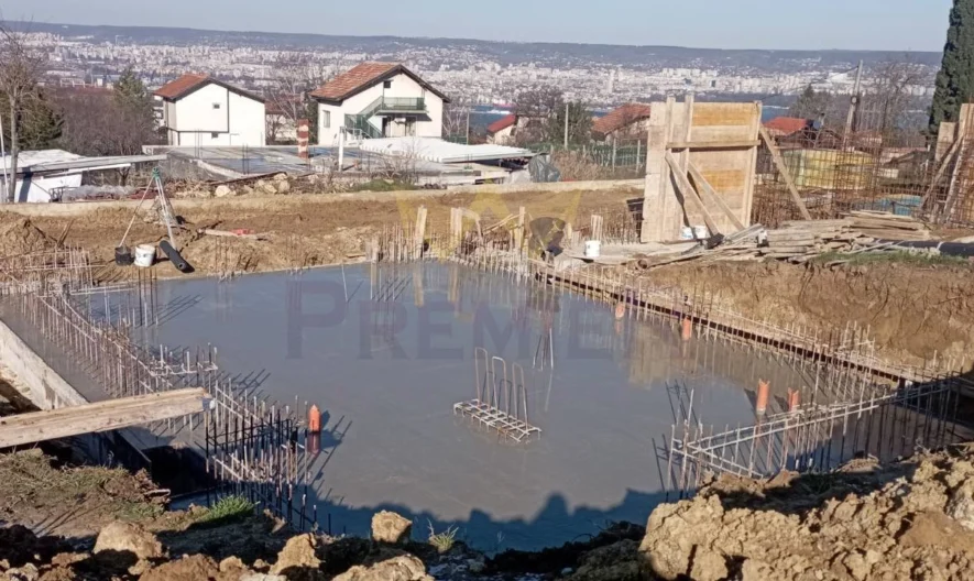 🌿 Лукс и спокойствие в м-т Зеленика – нова къща с двор и паркоместа! -  - снимка 1 - Имоти Премиер