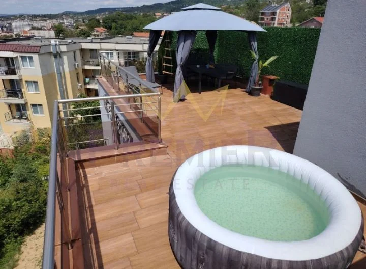 Луксозен 3-стаен апартамент с панорамна тераса - - снимка 1 - Имоти Премиер