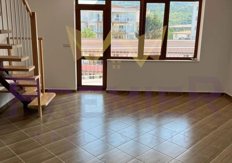 Луксозен 4-стаен мезонет с. Кранево - - снимка 22 - Имоти Премиер