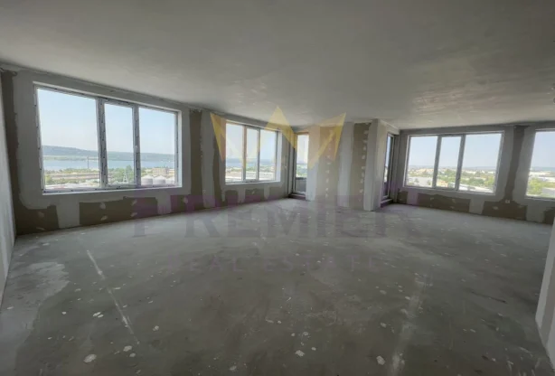 Обява за имот 1190108, Площ: 285 м<sup>2</sup>, Цена: 525800 EUR - Апартаменти Варна Трошево