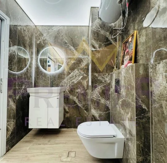 Луксозен, дизайнерски едностаен апартамент в кв. Надежда 2 -  - снимка 13 - Имоти Премиер