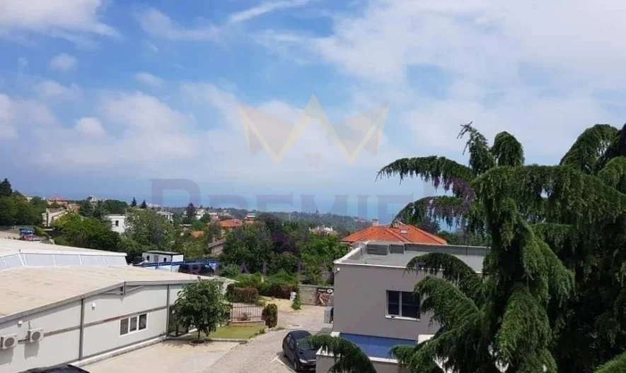 ЛУКСОЗЕН ДВУСТАЕН В ТОП СГРАДА С ПАРКОМЯСТО И ГЛЕДКА МОРЕ -  - снимка 10 - Имоти Премиер