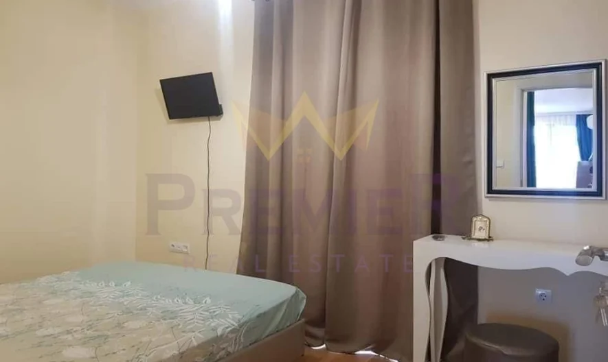 ЛУКСОЗЕН ДВУСТАЕН В ТОП СГРАДА С ПАРКОМЯСТО И ГЛЕДКА МОРЕ -  - снимка 8 - Имоти Премиер