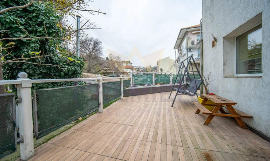 Луксозен и комфортен апартамент на морския бряг в град Балчик - - снимка 29 - Имоти Премиер