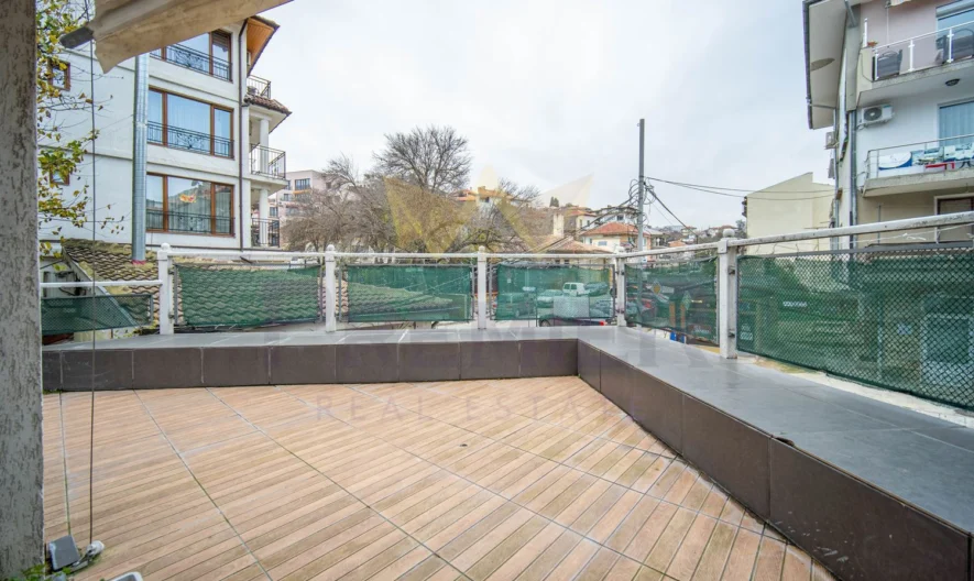 Луксозен и комфортен апартамент на морския бряг в град Балчик - - снимка 30 - Имоти Премиер