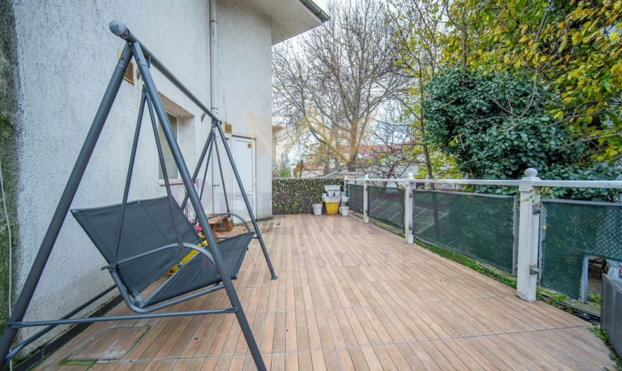 Луксозен и комфортен апартамент на морския бряг в град Балчик -  - снимка 31 - Имоти Премиер