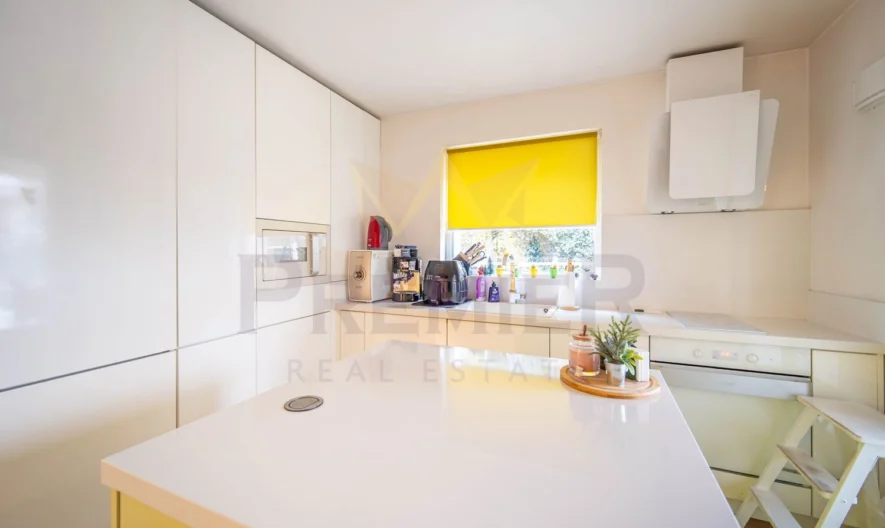 Луксозен и комфортен апартамент на морския бряг в град Балчик - - снимка 9 - Имоти Премиер